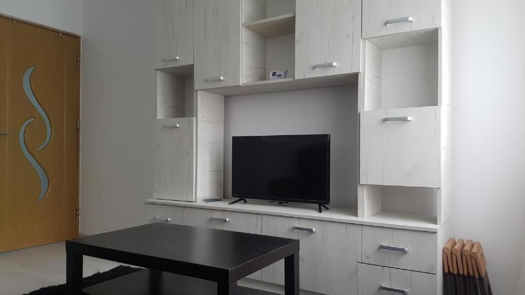 Lucky Apartment Питещ Екстериор снимка